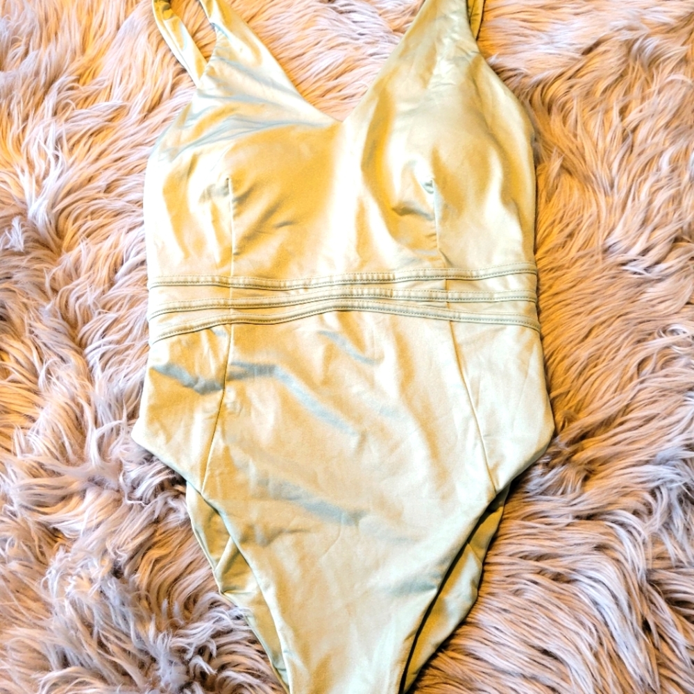 NWT!!! Buffbunny swimsuit